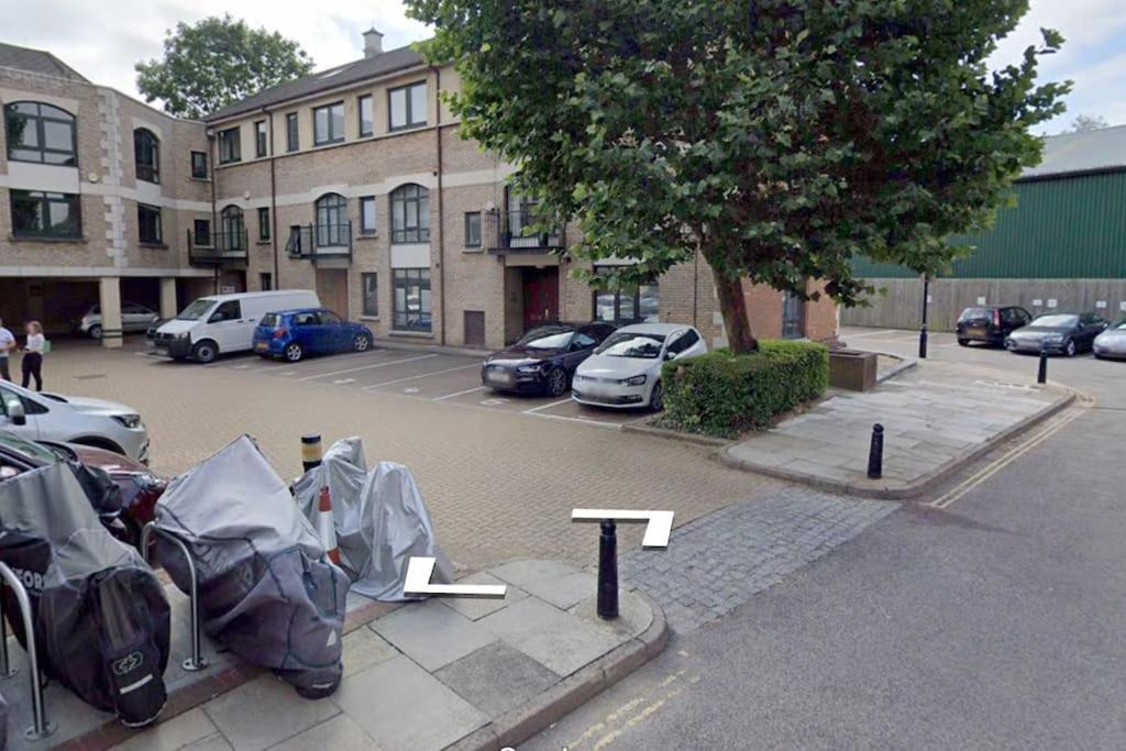 ヘメル・ヘムステッドClifton Court Hemelアパートメント エクステリア 写真