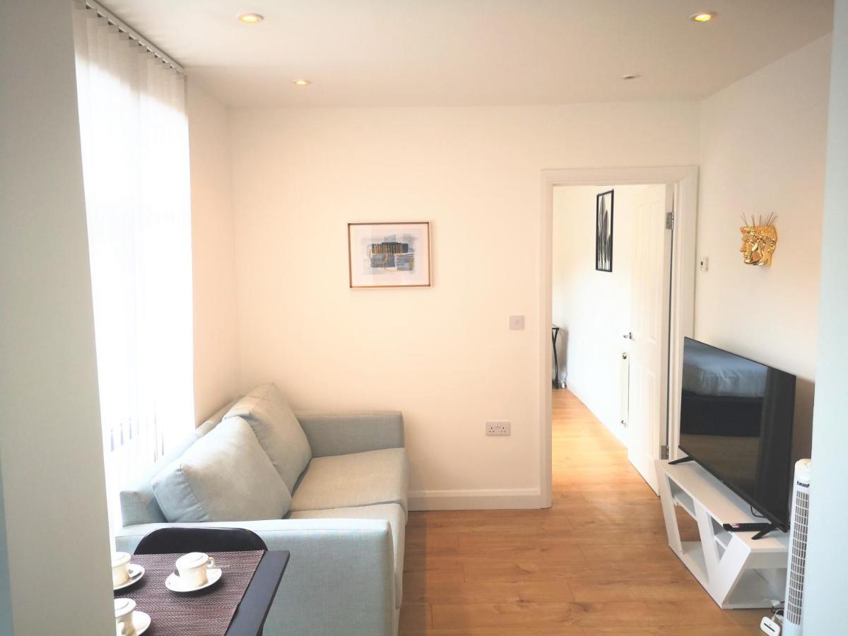 ヘメル・ヘムステッドClifton Court Hemelアパートメント エクステリア 写真